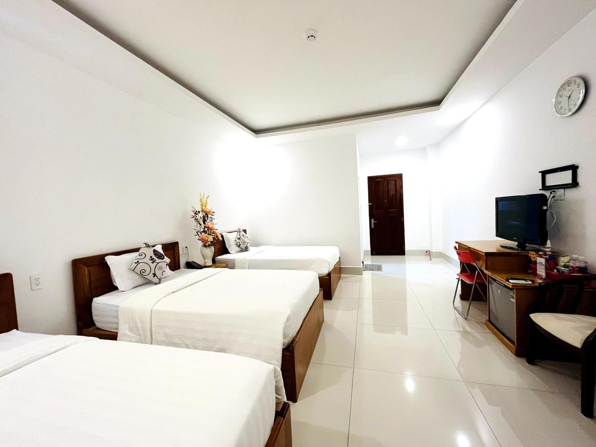 Palace Boutique Hotel Rach Gia Exterior photo